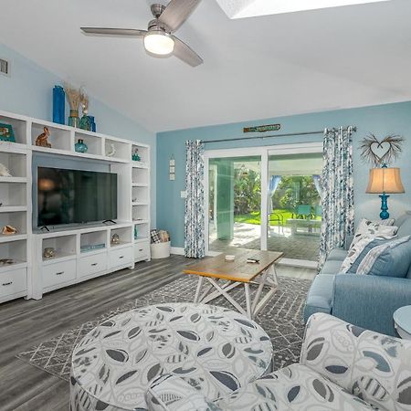 Dog Friendly Home Wprivate Fenced Yard, Garage & Fire Pit Steps To The Beach! ニュー・スマーナ・ビーチ エクステリア 写真
