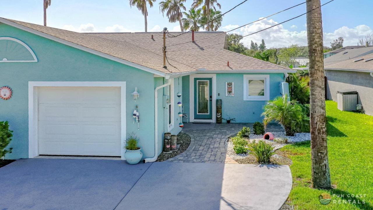 Dog Friendly Home Wprivate Fenced Yard, Garage & Fire Pit Steps To The Beach! ニュー・スマーナ・ビーチ エクステリア 写真